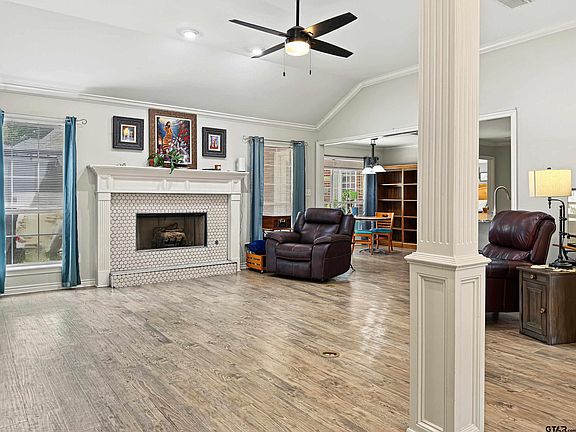 4th image of 11237 Willow Oak Ln