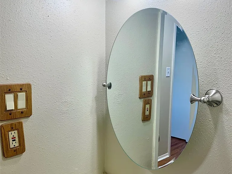 801 E Stadium Ct — Photo 6