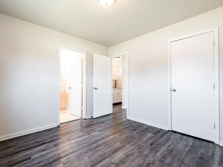 3205 Twin Oak Ln #8 — Photo 7