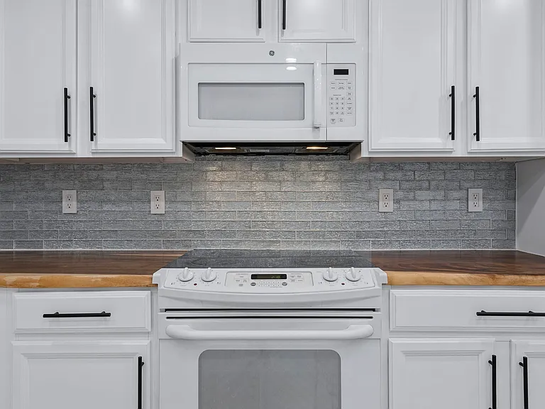 3438 Fife Way — Photo 37