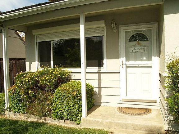 3rd image of 4270 Bloomfield Dr