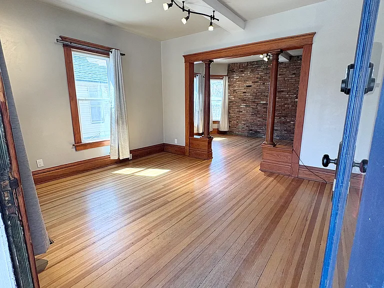 928 N Corona St — Photo 6