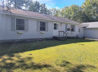 1058 Gardiner Rd, Wiscasset, ME 04578