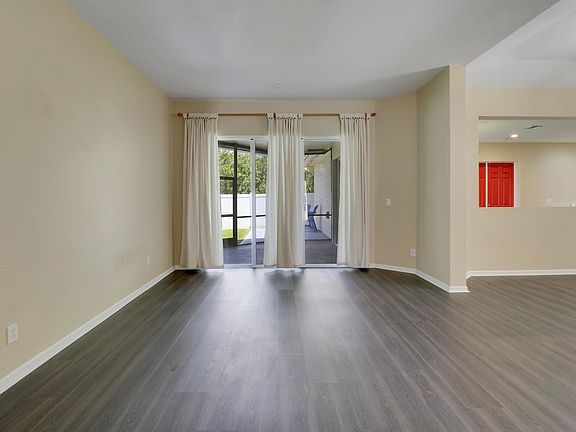 5th image of 10075 Freesian Way