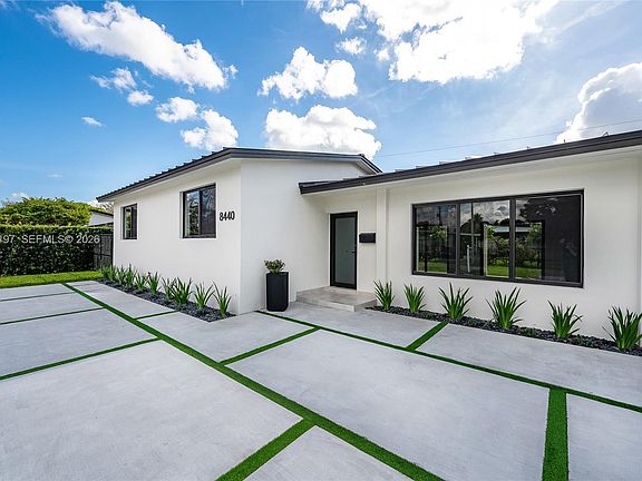 4th image of 8440 SW 27th Ter