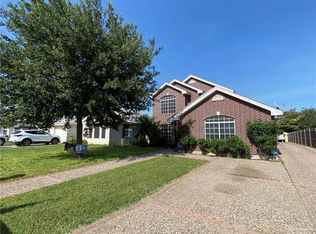 826 N 7th St, Alamo, TX 78516