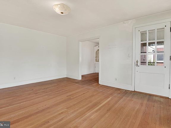 5th image of 702 McNeill Rd