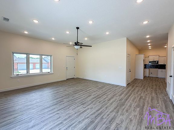 4th image of 3323 Eagle Dr