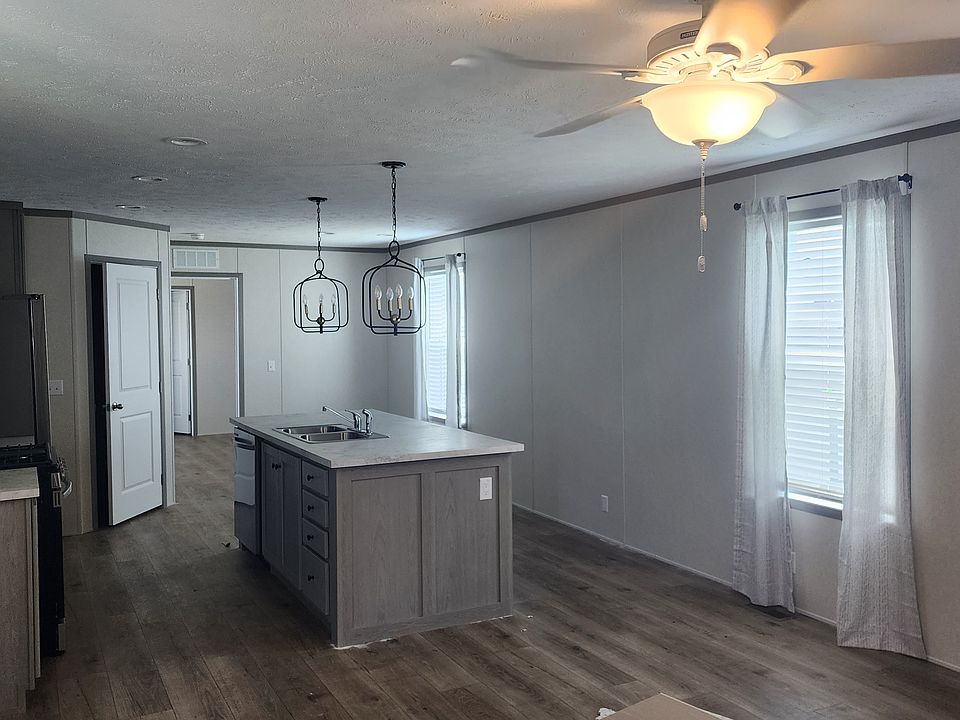 1st image of 1145 Peach Blossom Cir