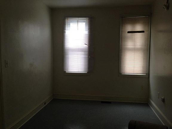 4th image of 935 N Spruce St
