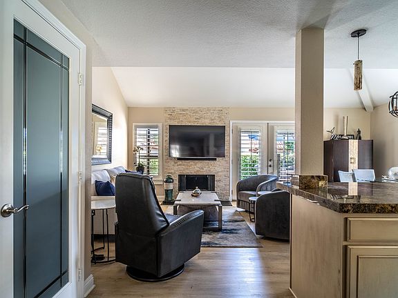 2nd image of 110 Trento Cir