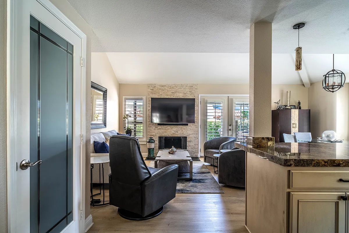 Building Photo - 110 Trento Cir