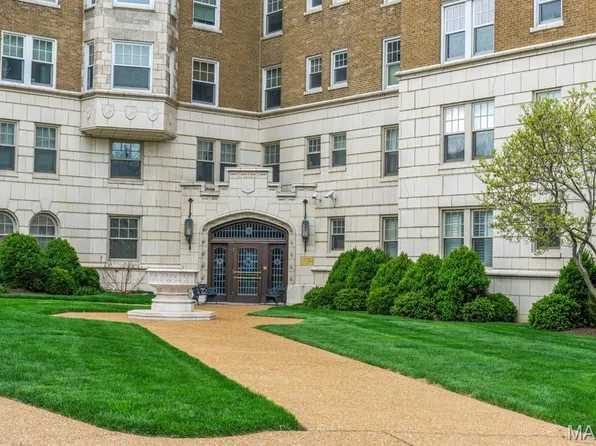 625 S Skinker Blvd APT 701, Saint Louis, MO 63105