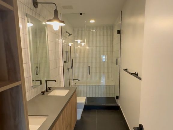 3rd image of 3308 NE 2nd Ave #563