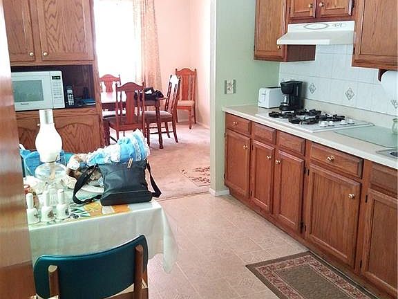 5th image of 2151 E 40th St