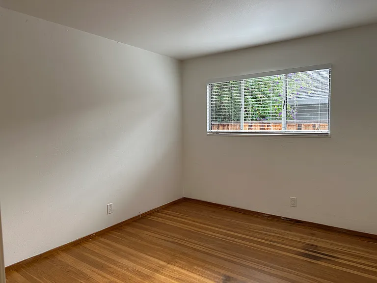 941 Kintyre Way — Photo 9