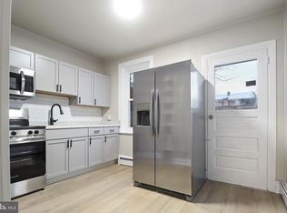 77 7th St, Salem, NJ 08079