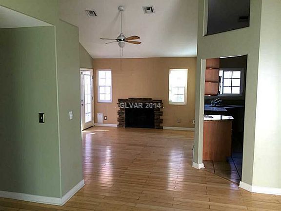 3rd image of 216 Coconut Grove Ct