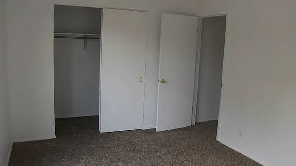 4816 Whyem Dr #A4 — Photo 3