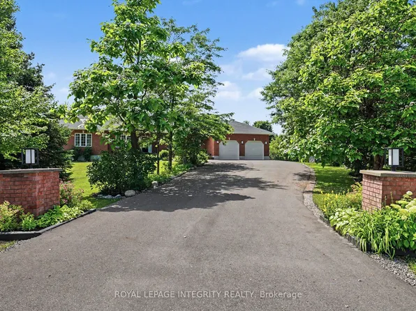2602 Manotick Station Rd, Ottawa, ON K0A 2W0