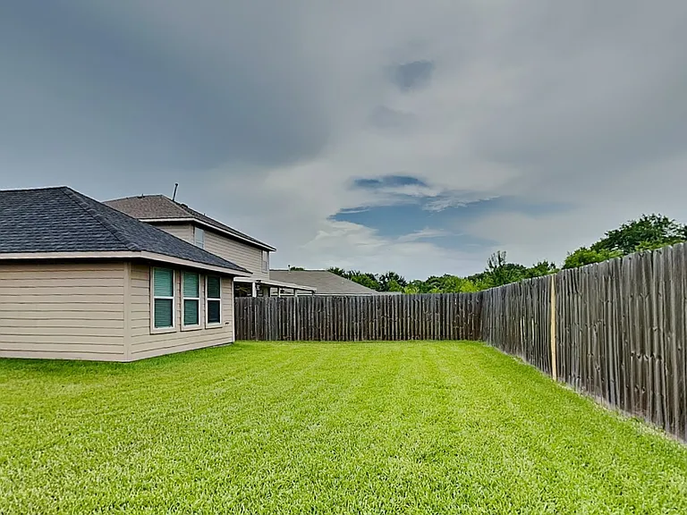 This charming single-story hom