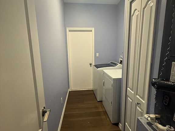 5th image of 249 Emerson Dr NW