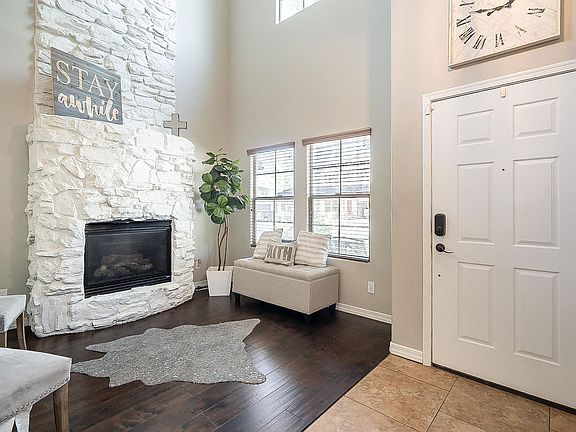 3rd image of 2531 W Lucia Dr