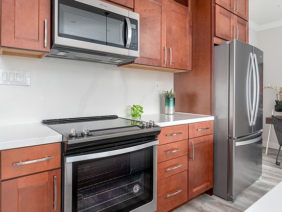 3rd image of 1220 El Camino Real APT 102
