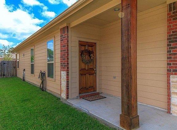 5th image of 8726 Sunrise Canter Dr
