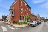 photo property thumbnail