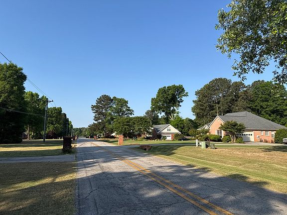 4th image of 101 Dodgen Rd
