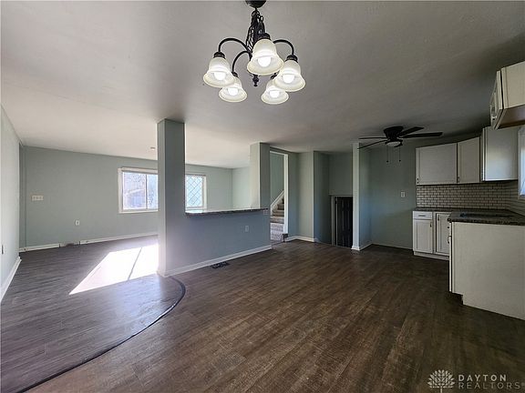 5th image of 6293 Mantz Ave