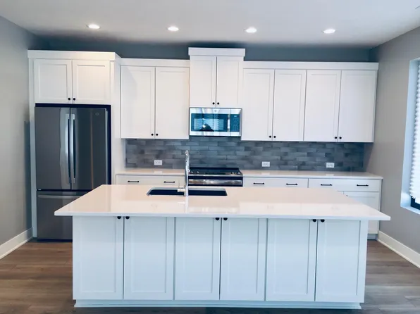 9060 Ironwood Ct, Lincoln, NE 68520