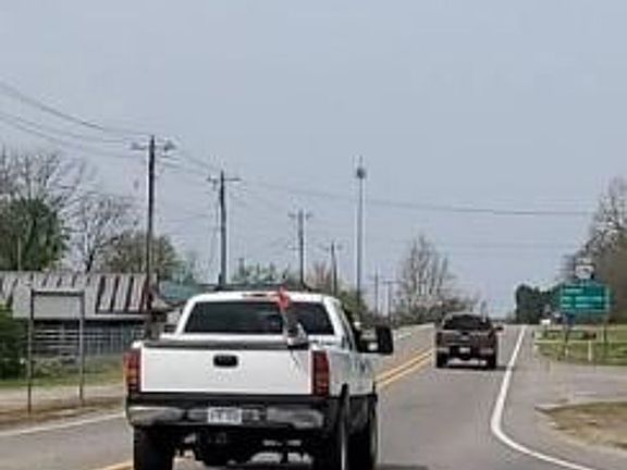 Exterior Neighborhood (street photo)