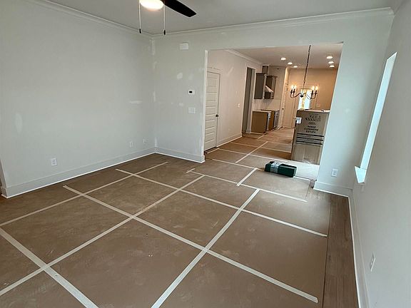 3rd image of 133 Huntley Dr