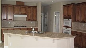 4th image of 24 Sola Ct