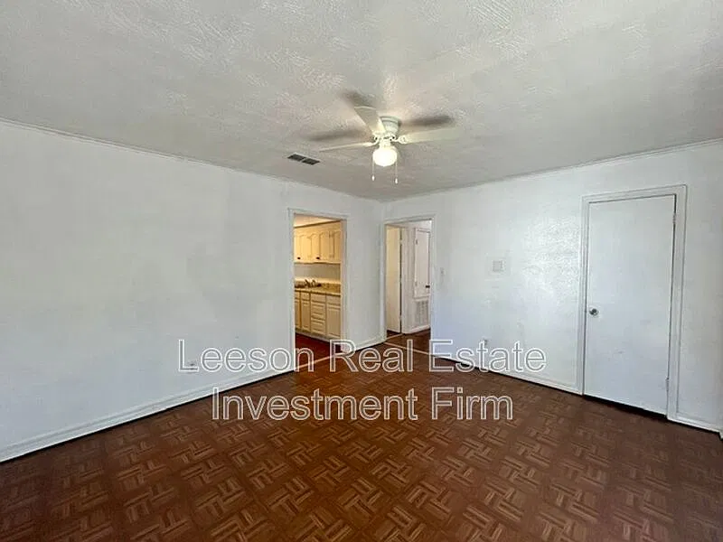 3 bed, 1.0 bath, 1042 sqft, $795 — Photo 4