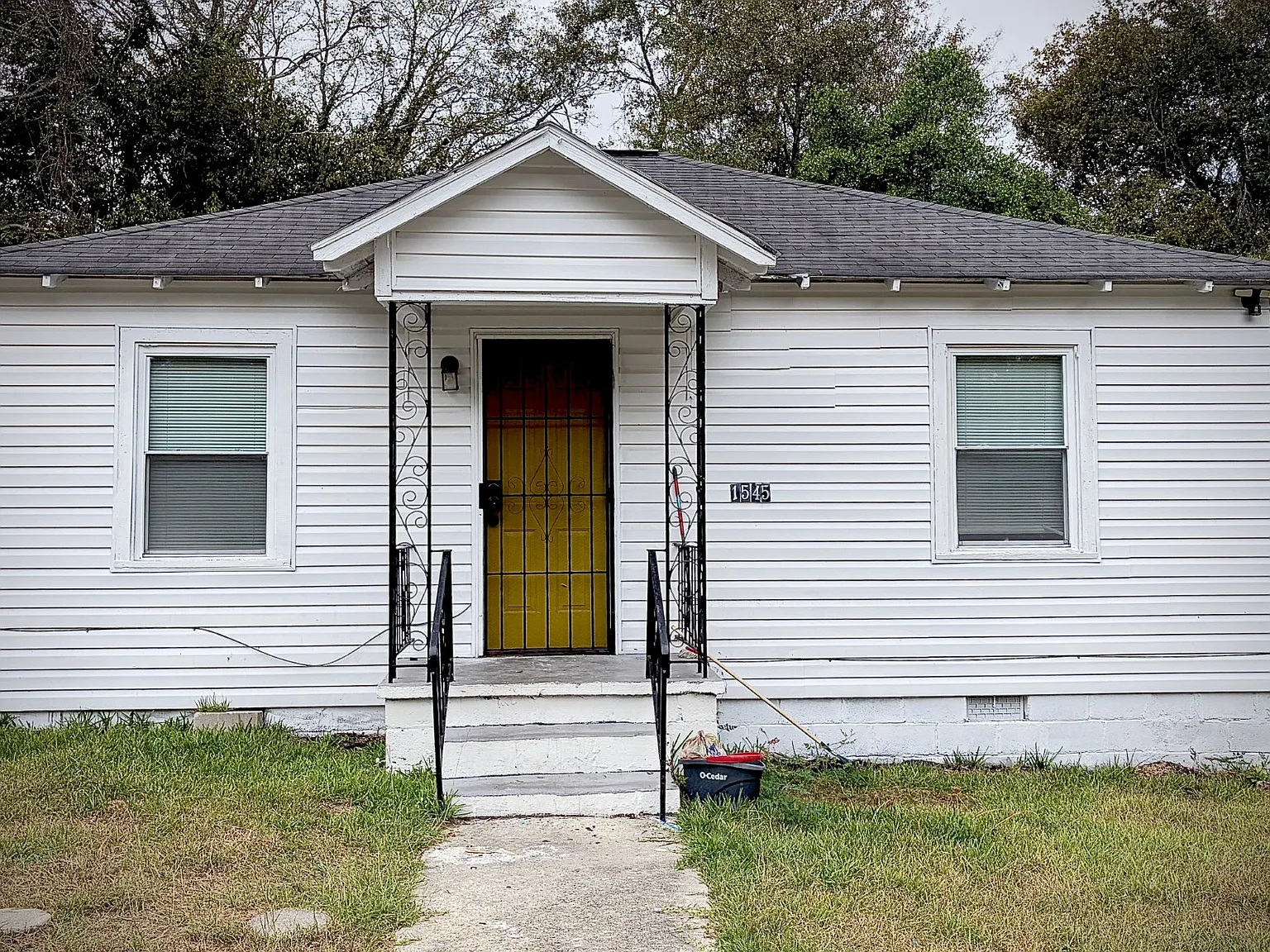 2 bed, 806 sqft, $995 — Photo 1
