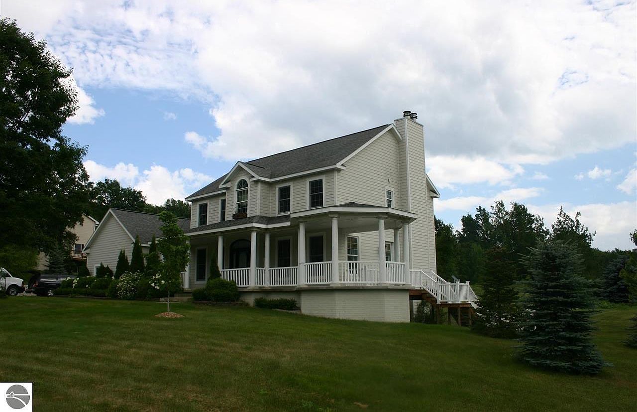 2348 Montmorency Ln, Traverse City, MI 49686 Zillow