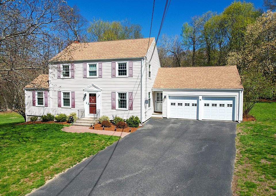 1st image of 15 Maple Ln