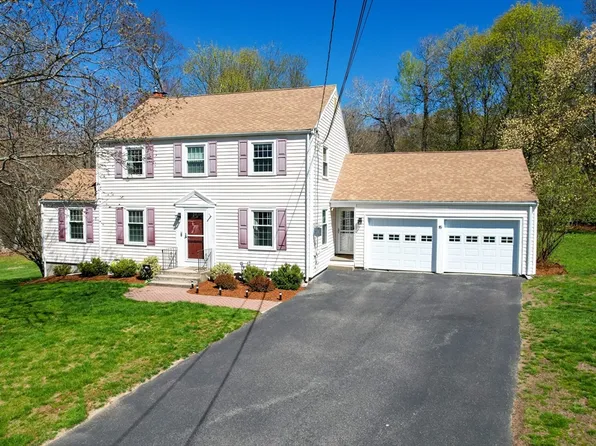 15 Maple Ln, Framingham, MA 01702