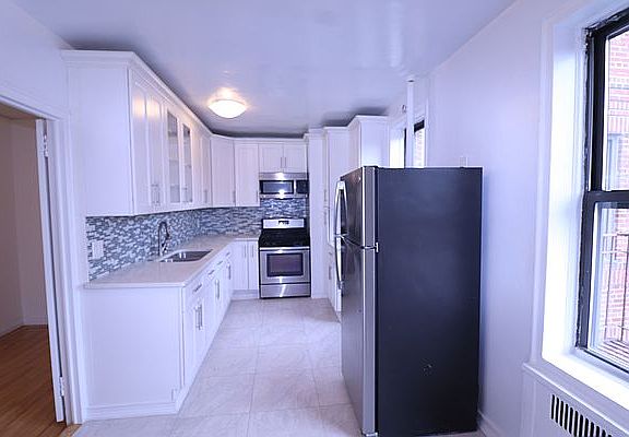 4th image of 65-10 99th St APT 6E