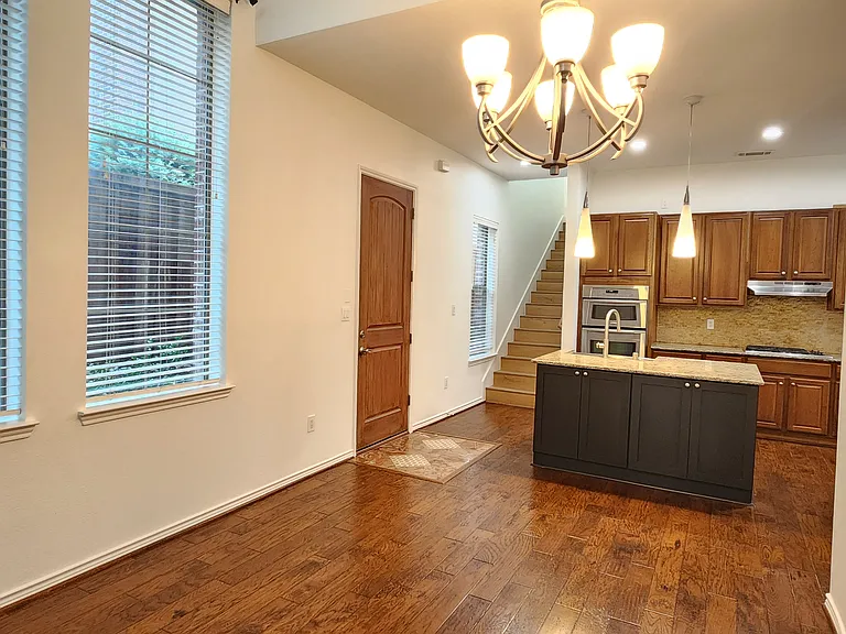 1211 Lake Pointe Way — Photo 5