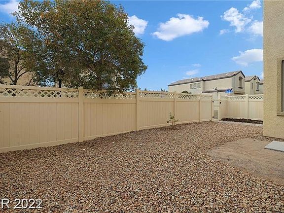 5th image of 719 Sea Harbor Ct