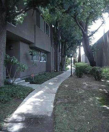 3rd image of 18144 Killion St Unit 2