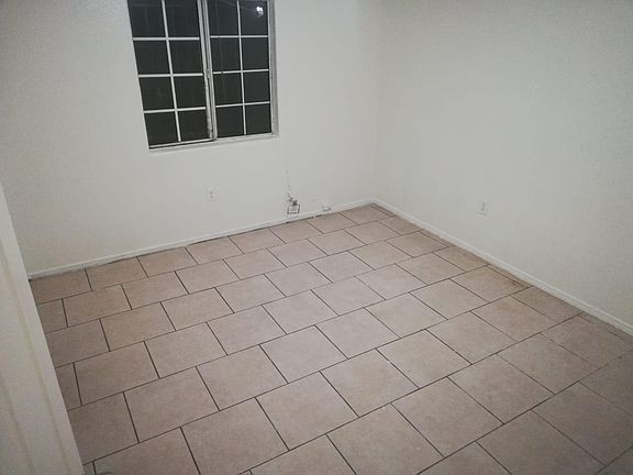 4th image of 1714 E 113th St #1/2