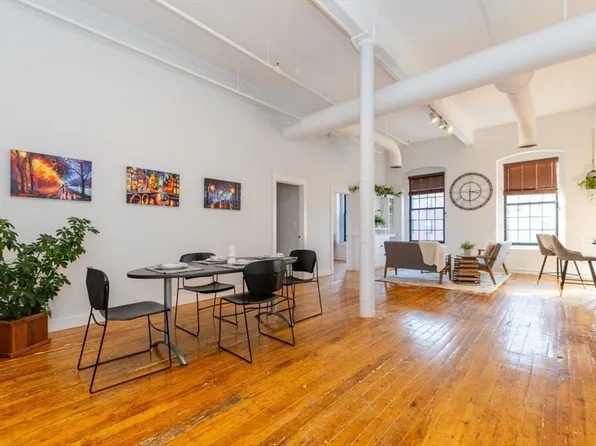 150 Moody St Unit 23, Waltham, MA 02453