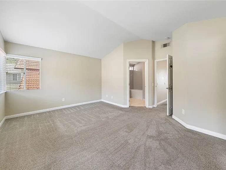 23205 Azela Cir — Photo 25