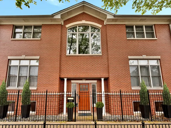 1800 W Melrose St, Chicago, IL 60657