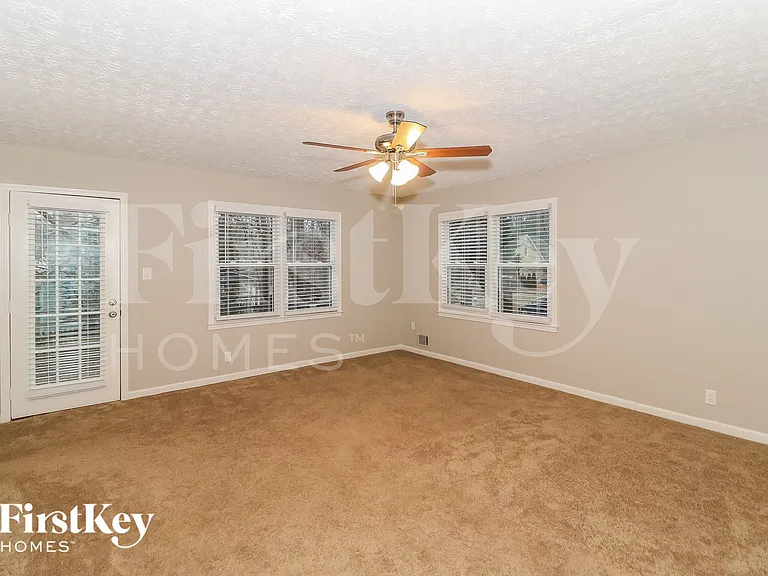 815 Old Spring Way — Photo 8